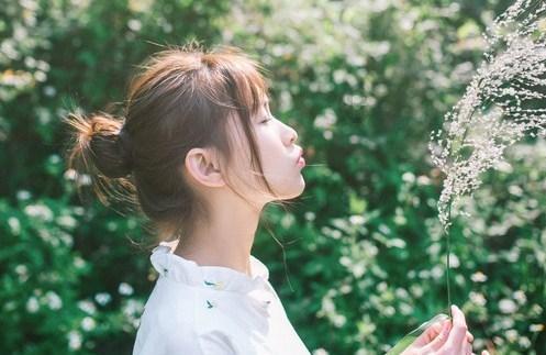 可爱的女生解救