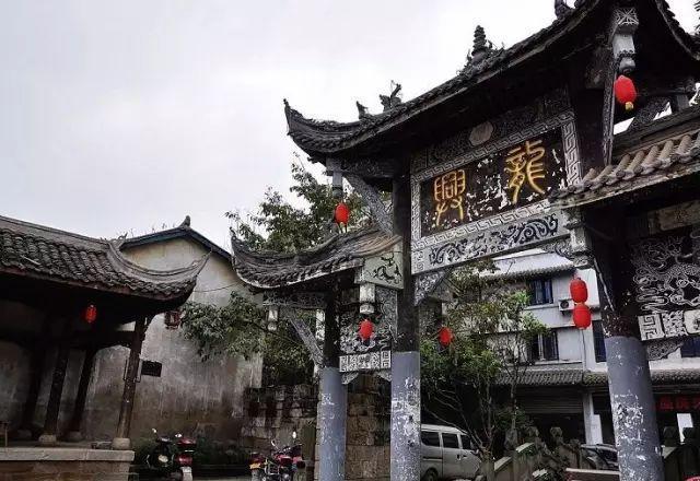 探秘不新鲜的鸡蛋有什么特点?挑选鸡蛋的时候需要注意哪些问题?,发现更多有趣问答!